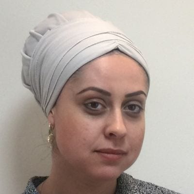 פני אישה