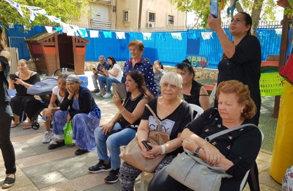 עצמאות עם סבא וסבתא במעון האורגים